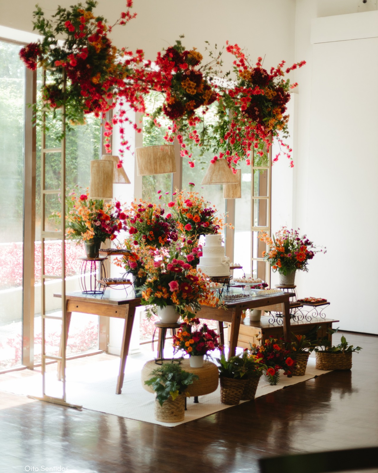 Detalhe da decoração de casamento com flores